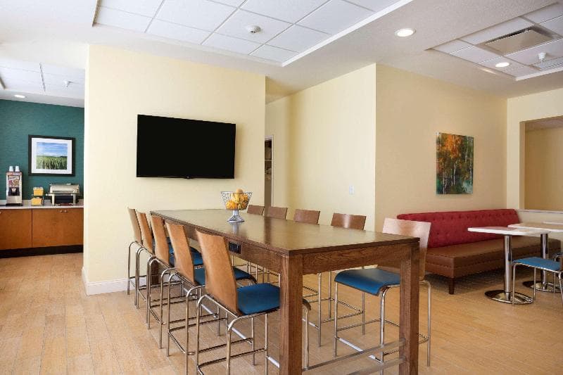 Days Inn & Suites by Wyndham Caldwell 3