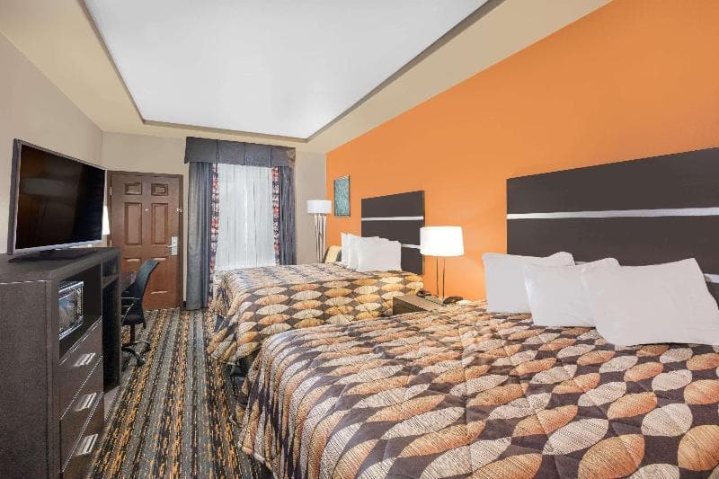 Days Inn By Wyndham Dilley 5