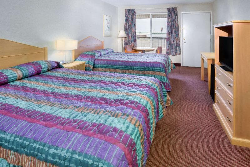Knights Inn - Pasco 4
