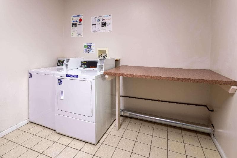 Days Inn & Suites by Wyndham Cherry Hill - Philadelphia 3