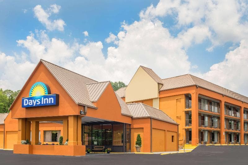 Days Inn By Wyndham Knoxville East 5