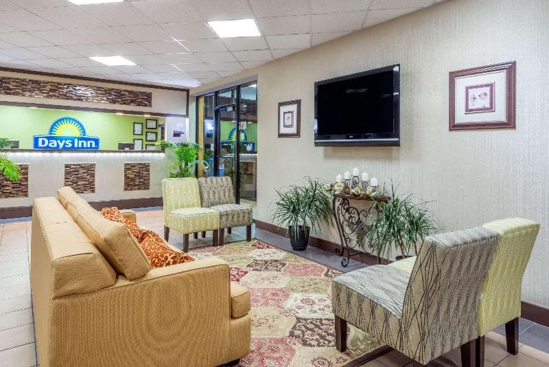 Days Inn By Wyndham Knoxville East 3