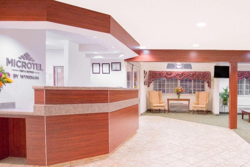 Microtel Inn & Suites by Wyndham Gassaway/Sutton 5