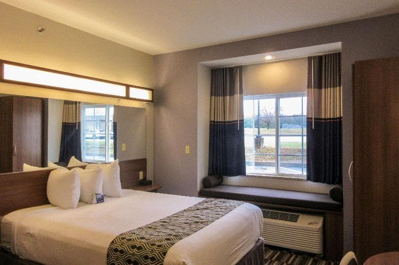 Quality Inn & Suites photo 1
