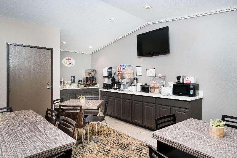 Super 8 By Wyndham Spirit Lake/Okoboji 2