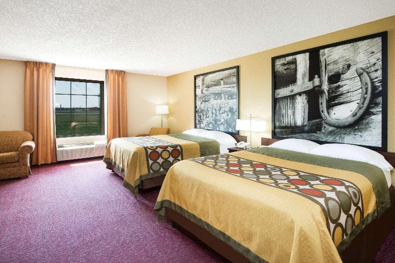 Super 8 by Wyndham Lamar 3