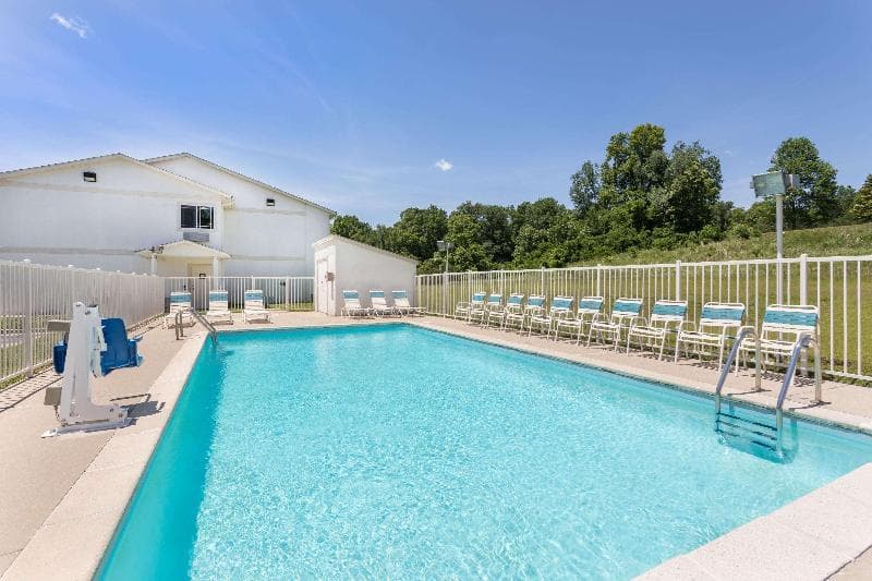 Super 8 By Wyndham Vicksburg 5