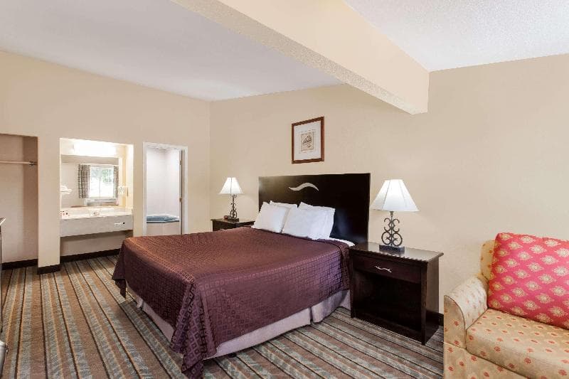 Travelodge By Wyndham San Diego Seaworld 4