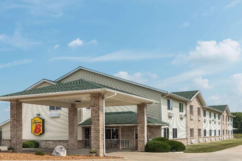 Super 8 by Wyndham Greenville 5