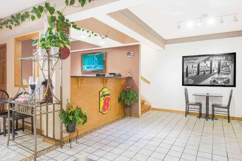 Super 8 by Wyndham Ashland 5
