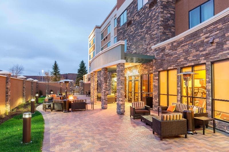 Courtyard Bismarck North 3