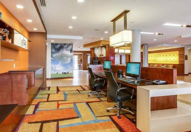 Fairfield Inn & Suites Columbia 2