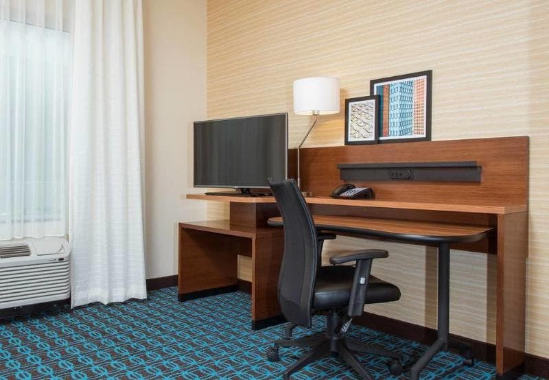 Fairfield Inn & Suites Fredericksburg 4