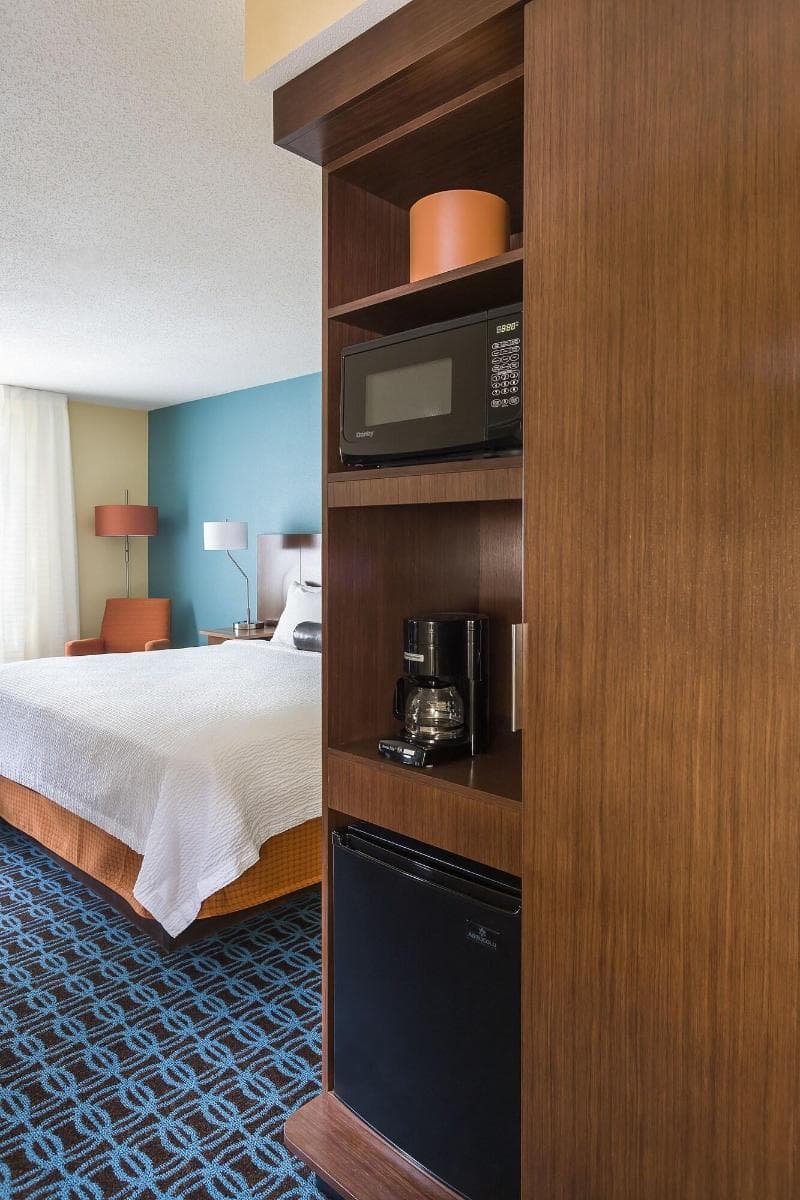 Fairfield Inn & Suites Holland 4