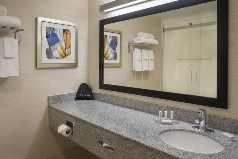 Fairfield Inn And Suites Ottawa Kanata 5