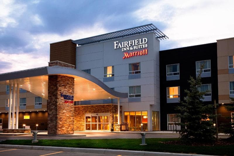 Fairfield Inn & Suites Lethbridge 1