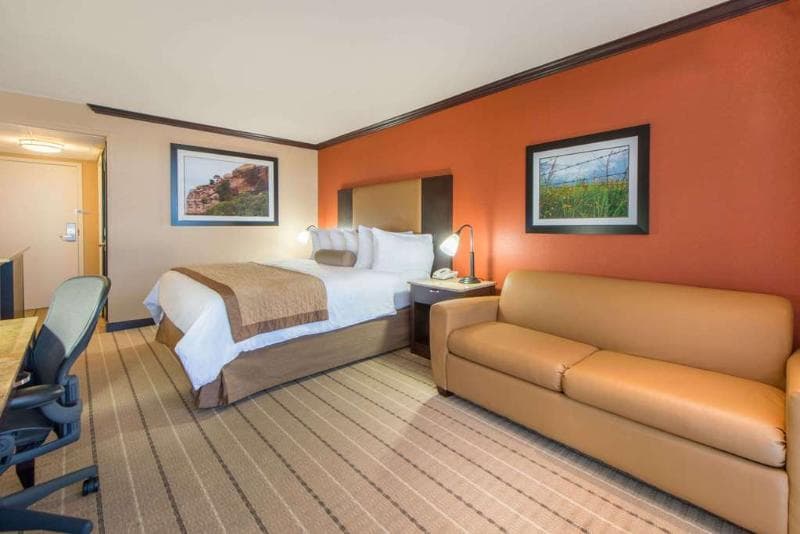 Wyndham Garden Oklahoma City Airport 3