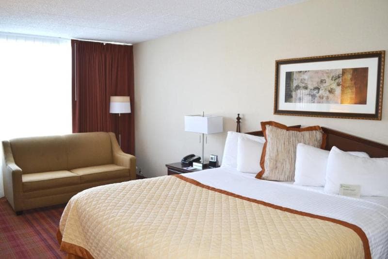 Exton Hotel & Conference Center main