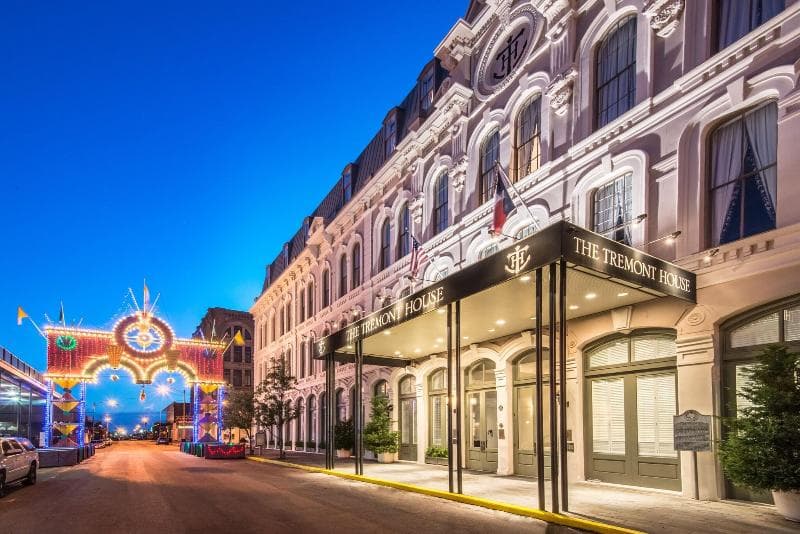 The Tremont House, A Tribute Portfolio Hotel 5