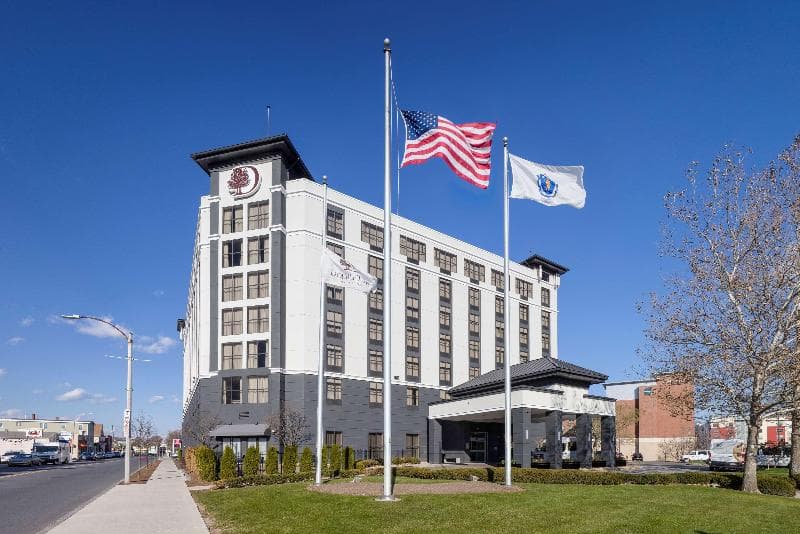DoubleTree by Hilton Boston Logan Airport Chelsea photo 1