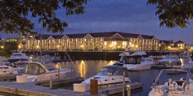 DoubleTree by Hilton Racine Harbourwalk photo 1