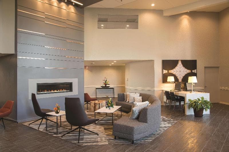 DoubleTree by Hilton Racine Harbourwalk 5