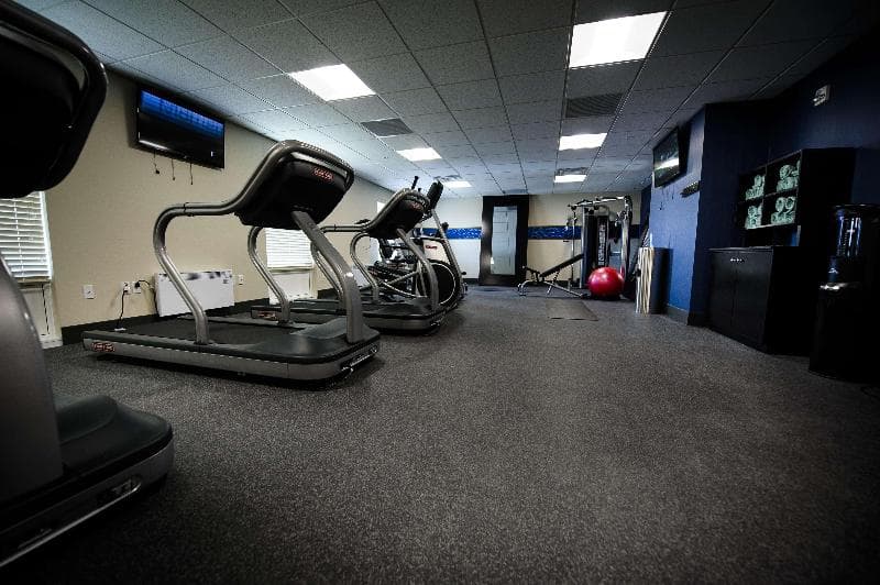 Hampton Inn & Suites by Hilton Truro 2