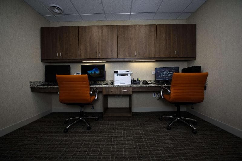 Hampton Inn & Suites by Hilton Truro photo 1