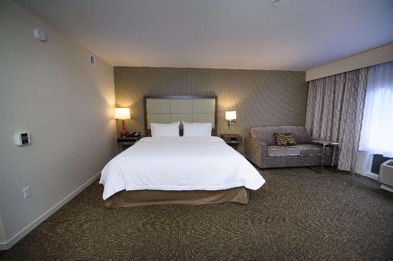 Hampton Inn & Suites by Hilton Truro 5