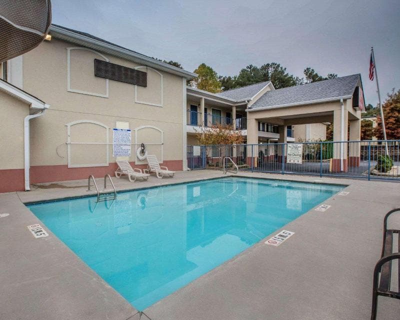 Econo Lodge Villa Rica 3