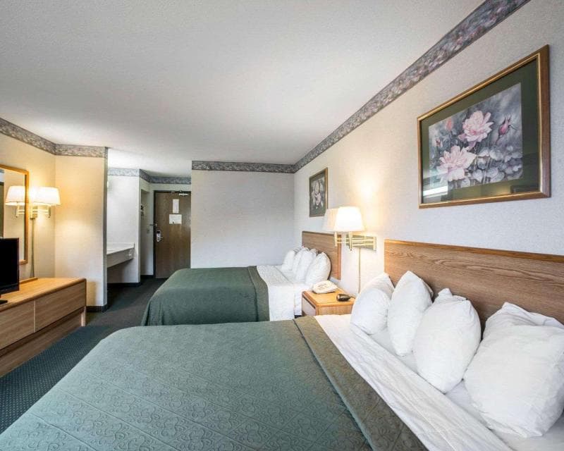 Quality Inn & Suites 2