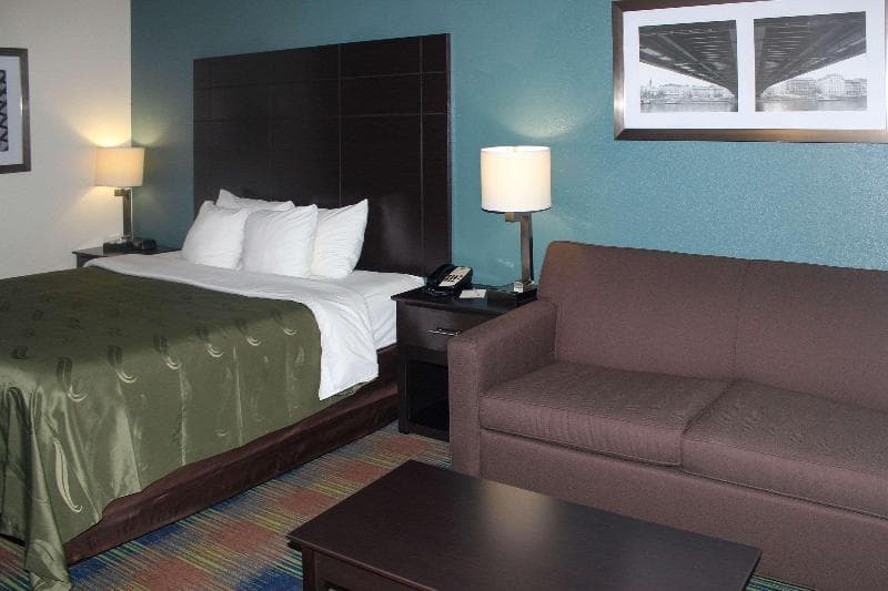 Quality Inn 3