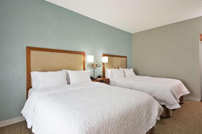 Hampton Inn & Suites North Huntingdon-Irwin 1