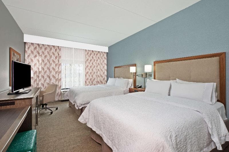 Hampton Inn & Suites North Huntingdon-Irwin 2