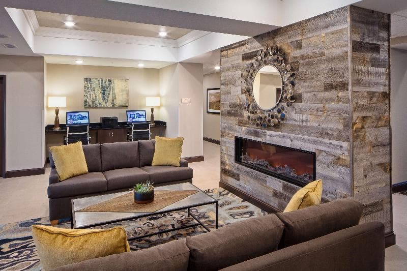 Best Western Plus Overland Inn photo 1
