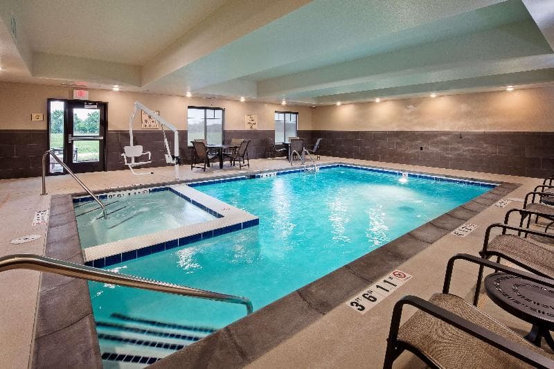 Best Western Plus Overland Inn 5