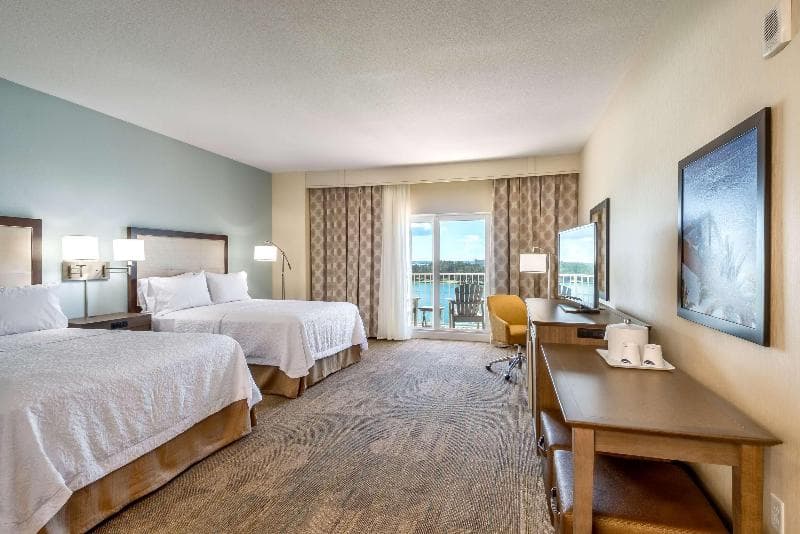 Hampton Inn & Suites Clearwater Beach 3