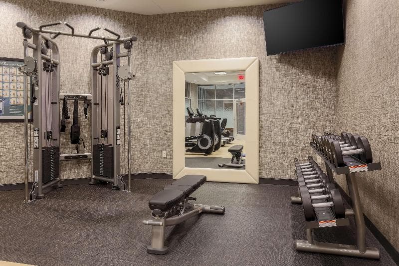 DoubleTree by Hilton Evansville 3