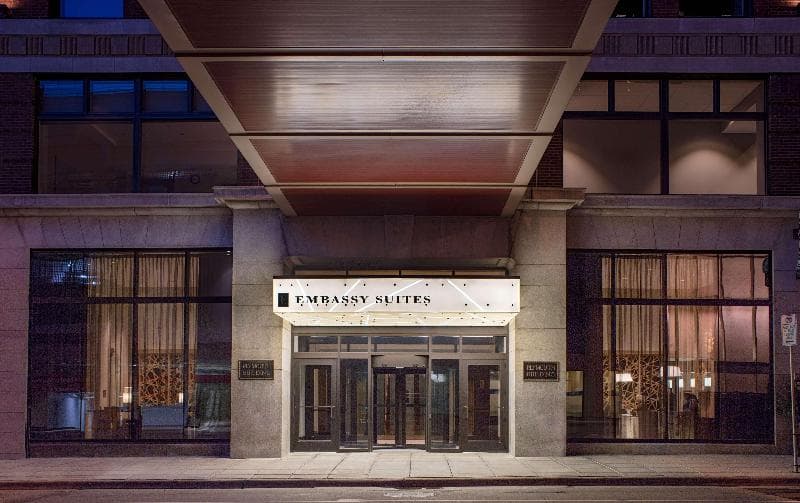 Embassy Suites by Hilton Minneapolis Downtown 2