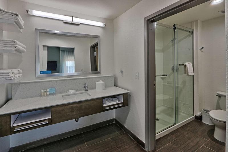 Hampton Inn & Suites Guthrie 5