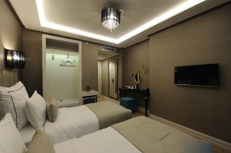 Le Petit Palace Hotel 4