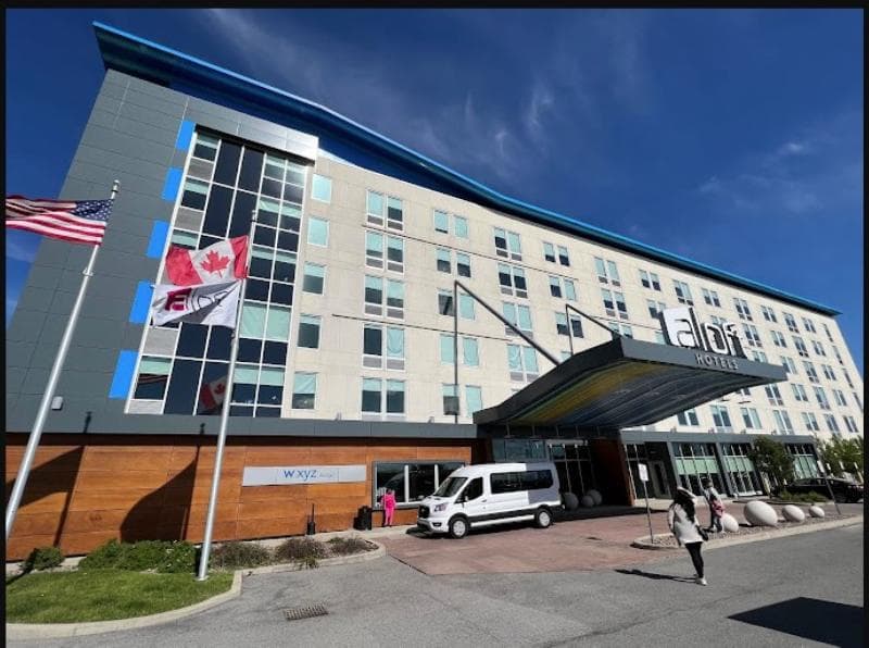 Aloft Buffalo Airport 1