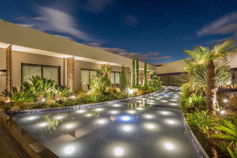 DoubleTree by Hilton Izmir Airport 4