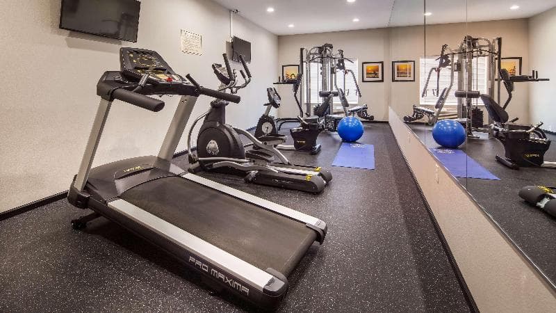 Best Western Plus Denver City Hotel & Suites 2