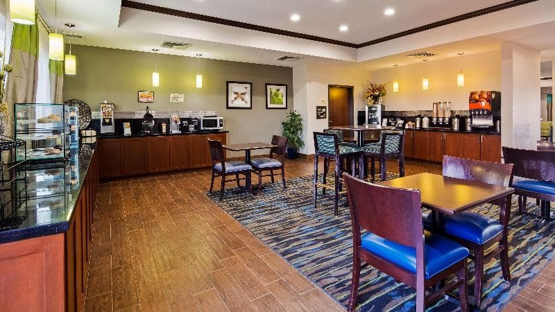 Best Western Plus Denver City Hotel & Suites 3