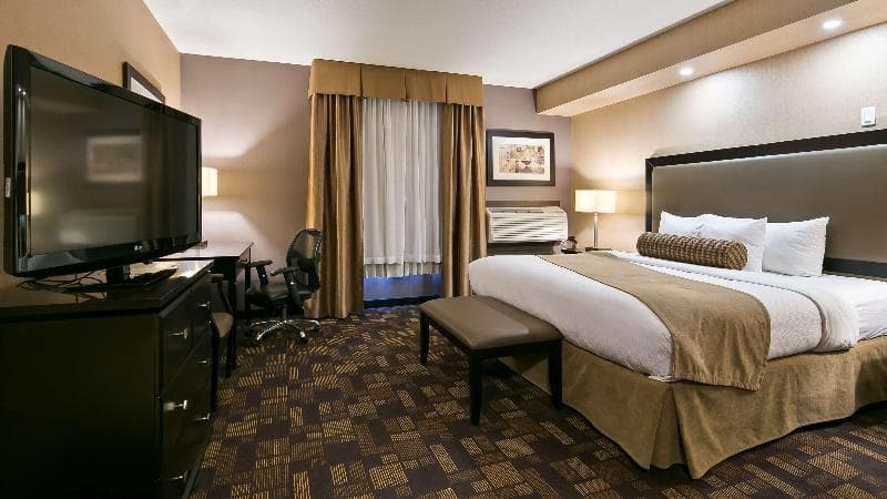 Best Western Plus Fox Creek 4