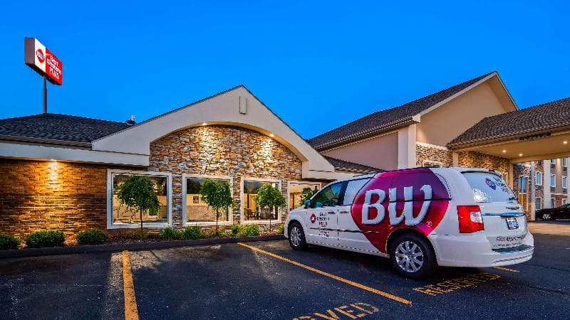Best Western Plus Flint Airport Inn & Suites 2