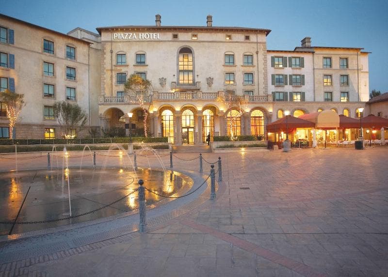 Piazza Hotel Montecasino 4