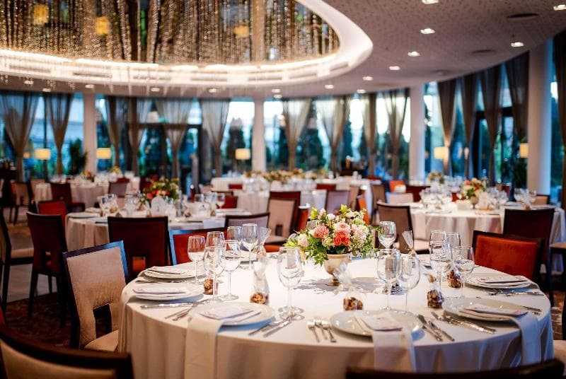 Ramada Plaza By Wyndham Craiova 4
