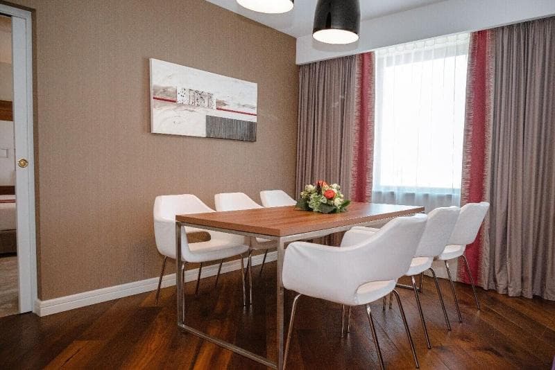 Ramada Plaza By Wyndham Craiova 5